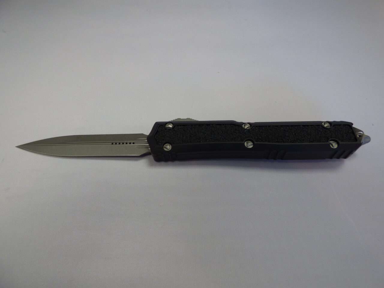 MICROTECH MAKORA DOUBLE EDGE SIGNATURE SERIES APOCALYPTIC STANDARD NICKEL BORON INTERNALS TEXTURE ON HANDLE BLADE OUT CLIP SIDE