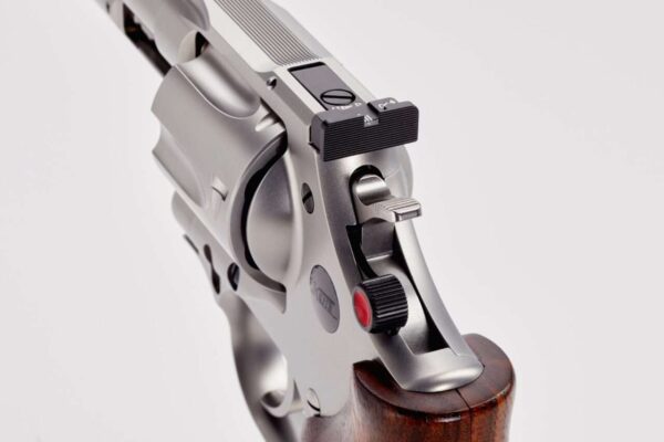 KORTH SILVER MONGOOSE 4" SILVER DLC .357 MAGNUM LEFT SIDE VIEW REAR ANGLE CYLINDER FRAME HAMMER CLOSE UP
