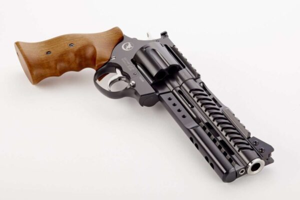 NIGHTHAWK KORTH NXR 6" .44MAG RIGHT SIDE VIEW LAYING FLAT FRONT ANGLE