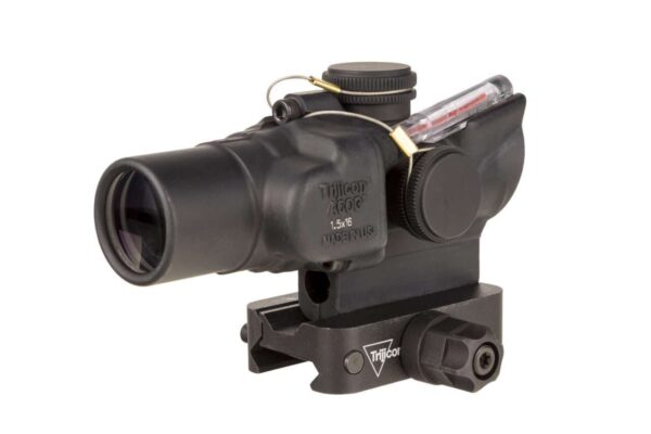 TRIJICON 1.5x16S COMPACT ACOG SCOPE DUAL ILLUMINATED RTR 223 RETICLE W/ Q-LOC MOUN RIGHT SIDE VIEW REAR ANGLE
