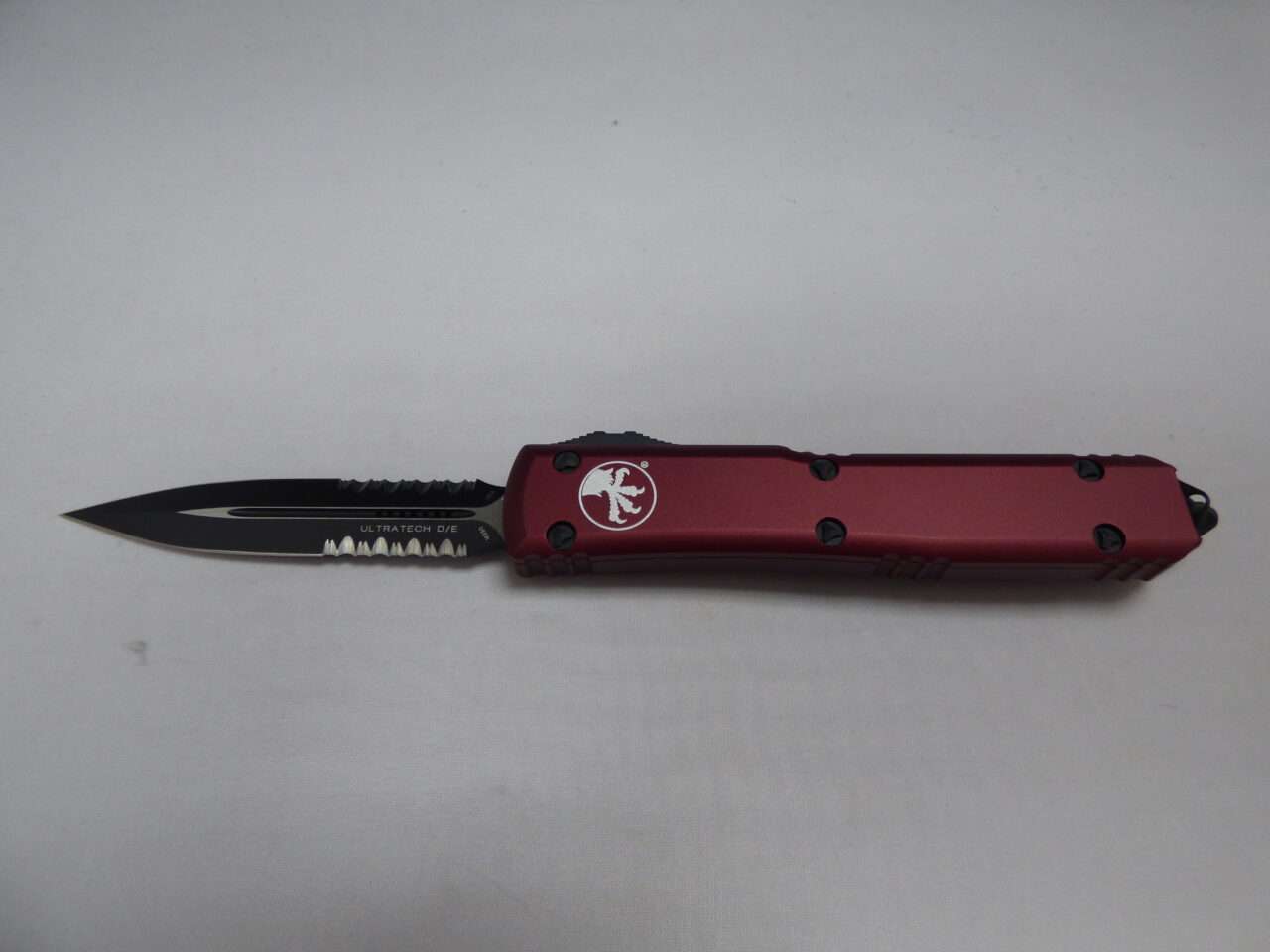 MICROTECH ULTRATECH DOUBLE EDGE MERLOT PARTIAL SERRRATED LABEL
