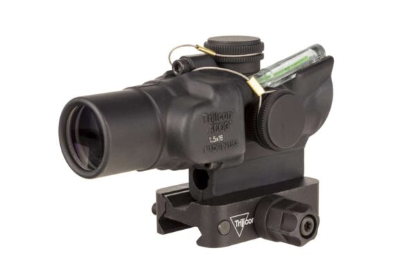 TRIJICON 1.5x16S COMPACT ACOG SCOPE DUAL ILLUMINATED GREEN RING 2MOA CENTER DOT W/ Q-LOC MOUNT RIGHT SIDE VIEW REAR ANGLE