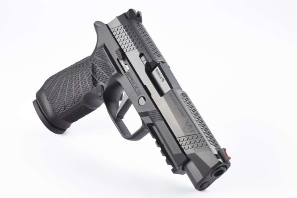 WILSON COMBAT SIG SAUER P320F BLACK STRAIGHT TRIGGER WITH ACTION TUNE RIGHT SIDE VIEW FRONT ANGLE