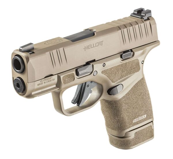 SPRINGFIELD ARMORY HELLCAT 3" DESERT FDE WITH EXTENDED MAGAZINE LEFT SIDE VIEW FRONT ANGLE