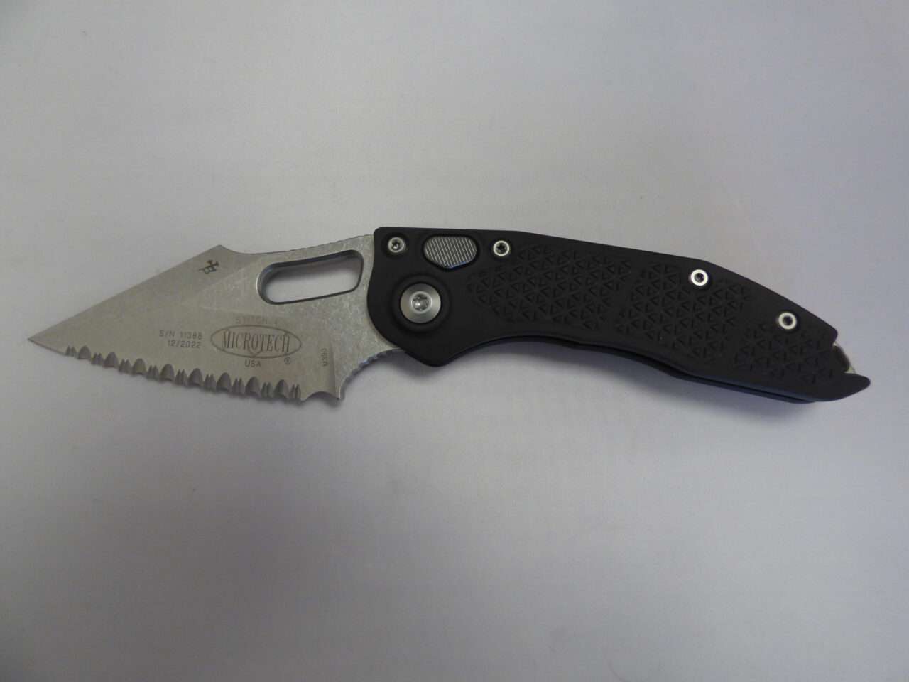 MICROTECH STITCH AUTO SINGLE EDGED STONEWASH FULL SERRATED LABEL