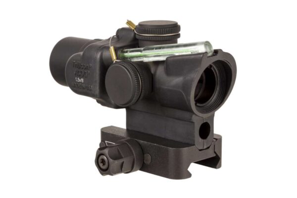 TRIJICON 1.5x16S COMPACT ACOG SCOPE DUAL ILLUMINATED GREEN RING 2MOA CENTER DOT W/ Q-LOC MOUNT RIGHT SIDE VIEW FRONT ANGLE