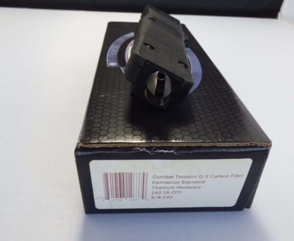 combat troodon damascus on box