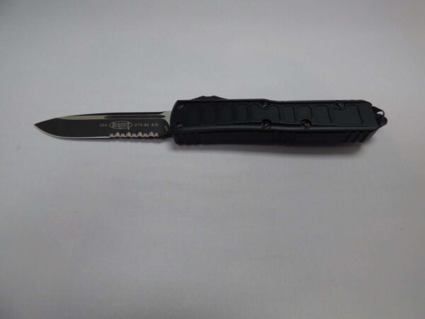 MICROTECH UTX-85 II S/E SIGNATURE SERIES TACTICAL PARTIAL SERRATED WITH BLACK BLADE/HARDWARE BLADE OUT CLIP SIDE