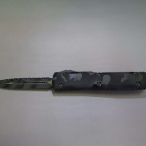 MICROTECH ULTRATECH DOUBLE EDGED SIGNATURE SERIES URBAN CAMO FULL SERRATED LABEL