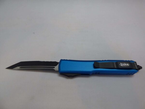 MICROTECH KNIVES ULTRATECH TANTO EDGE BLACK HARDWARE & BLADE PARTIAL SERRATED BLUE EDGE UP