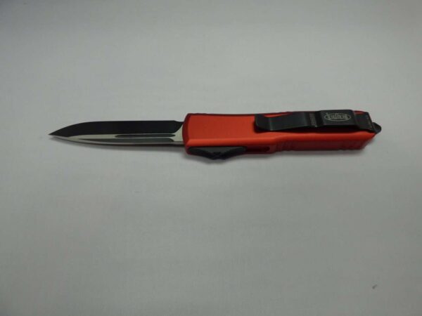 MICROTECH UTX85 SINGLE EDGED RED STANDARD WITH BLACK BLADE/HARDWARE BLADE OPEN CLIP SIDE