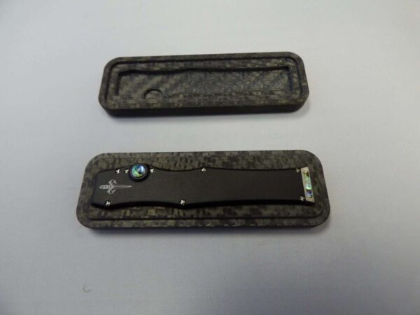 Microtech halo iii mini marfione custom closed in dry carbon fiber case open