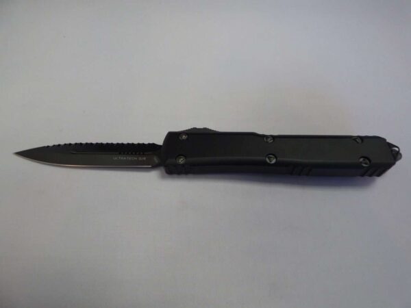 MICROTECH ULTRATECH DOUBLE EDGED SIGNATURE SERIES DLC FULL SERRATED DLC HARDWARE POCKET CLIP SHOWING